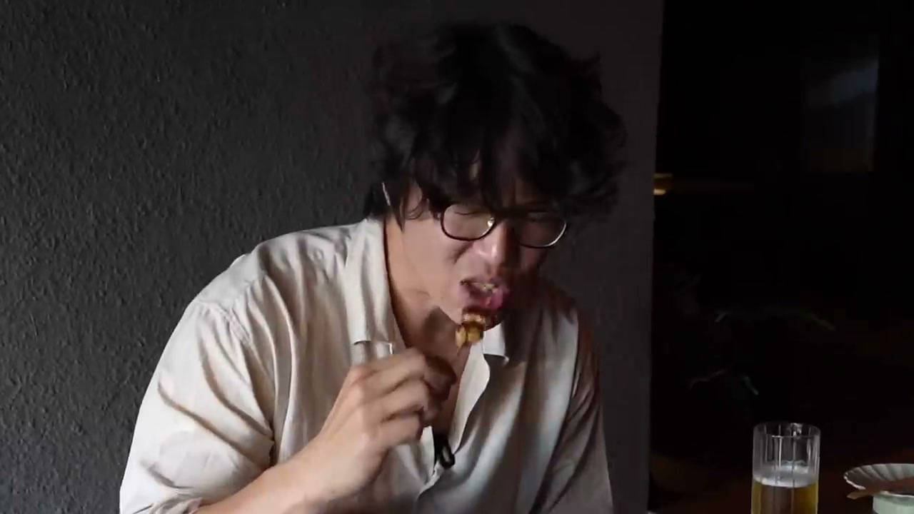 구운 즉시 손에 들려 준다