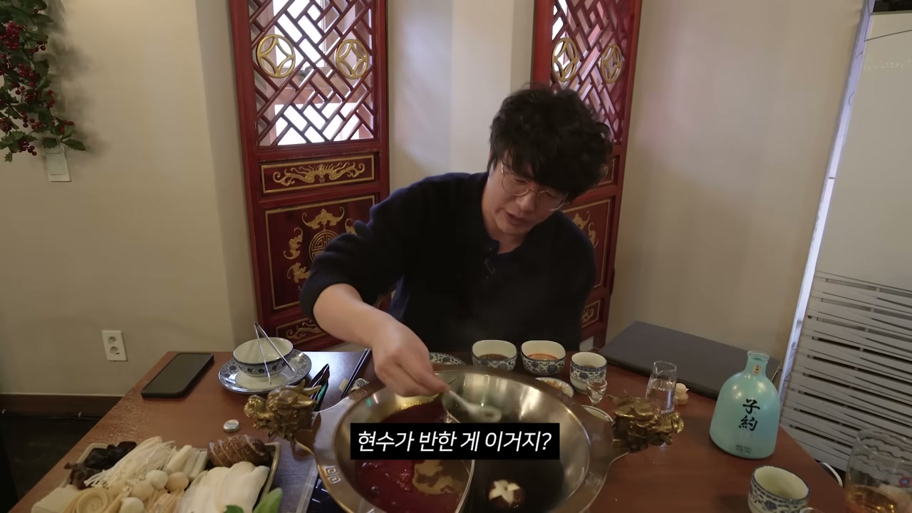 요리를 접시째 나눠 먹는 구성