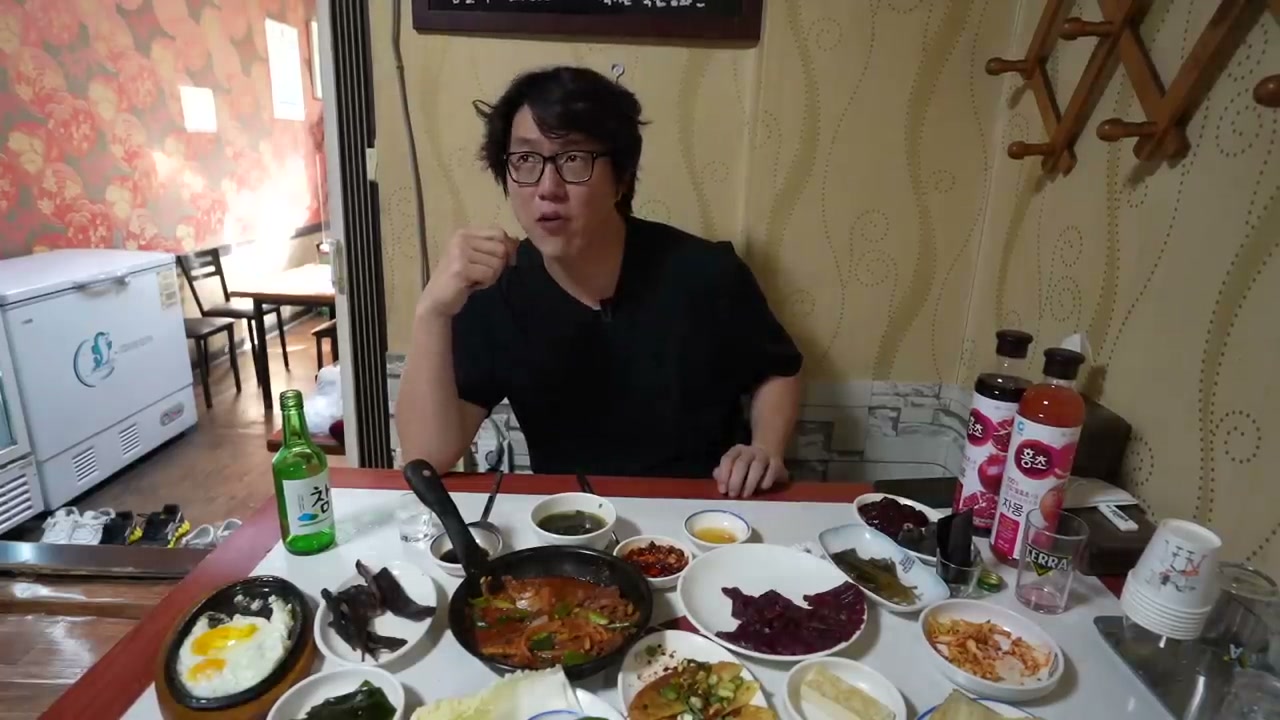 1인분에 딸려 나오는 상차림 전체