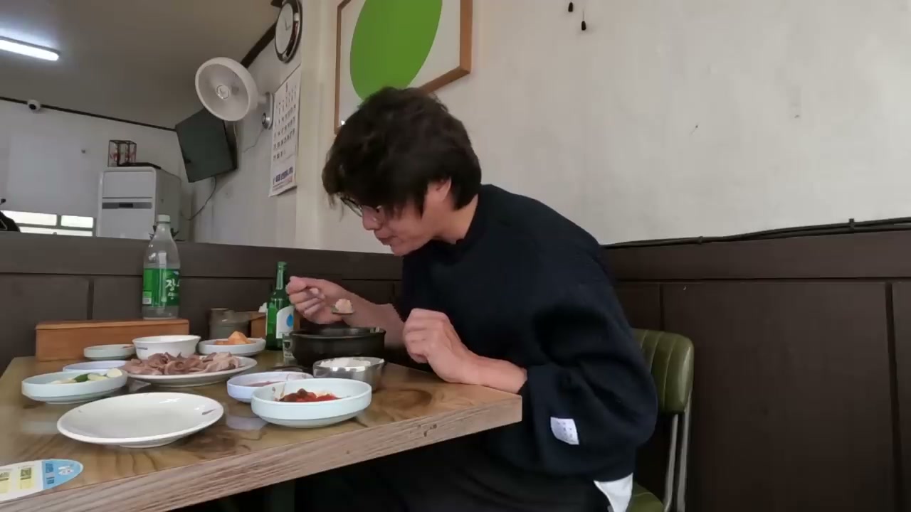 1인 기준 상차림 — 반찬이 단출하다