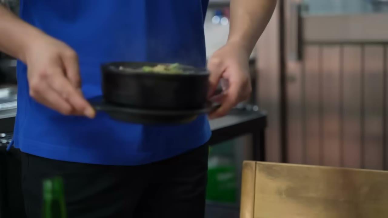 뚝배기째 나오는 순대국