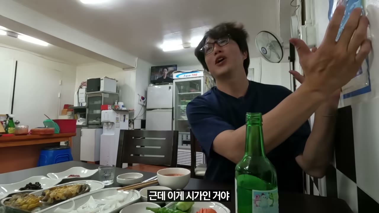 접시에 담아 낸 전복