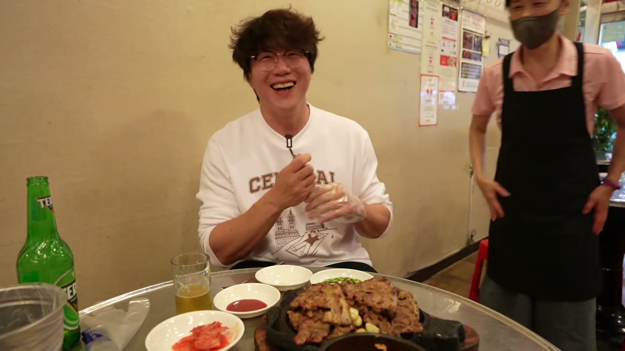 불판에 올려 굽는 쪽갈비