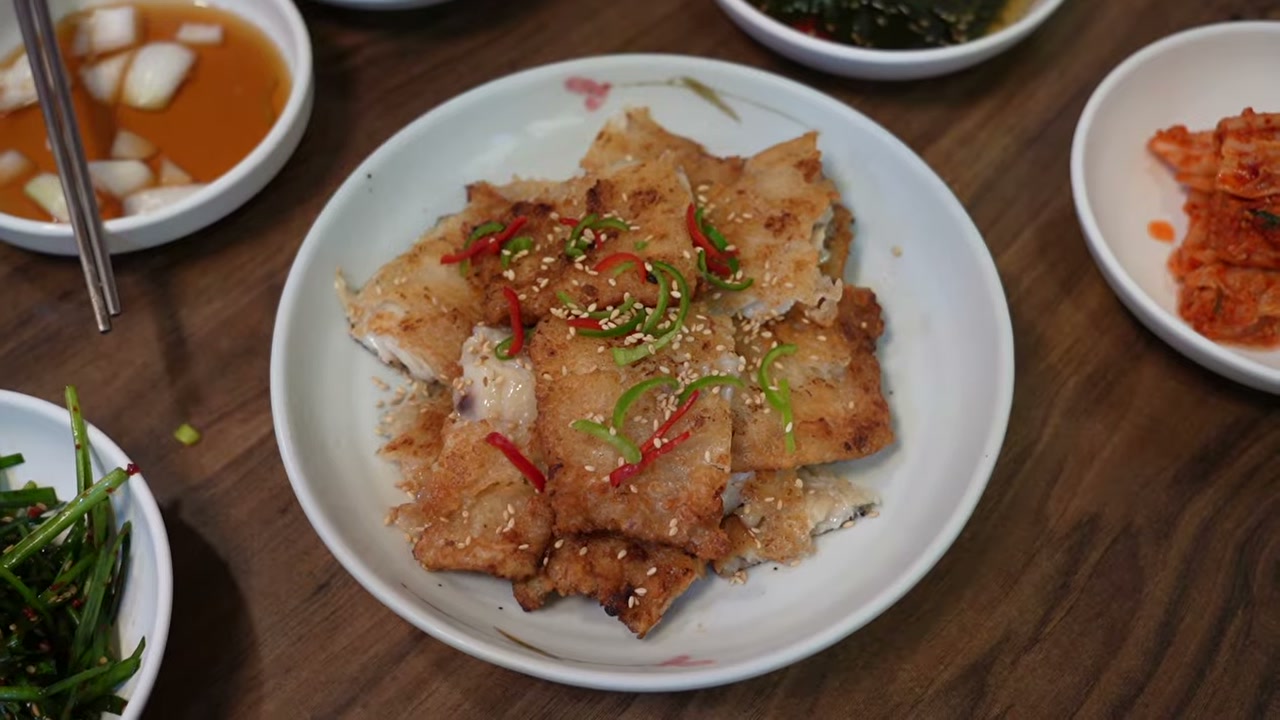 양념을 얹어 낸 북어구이