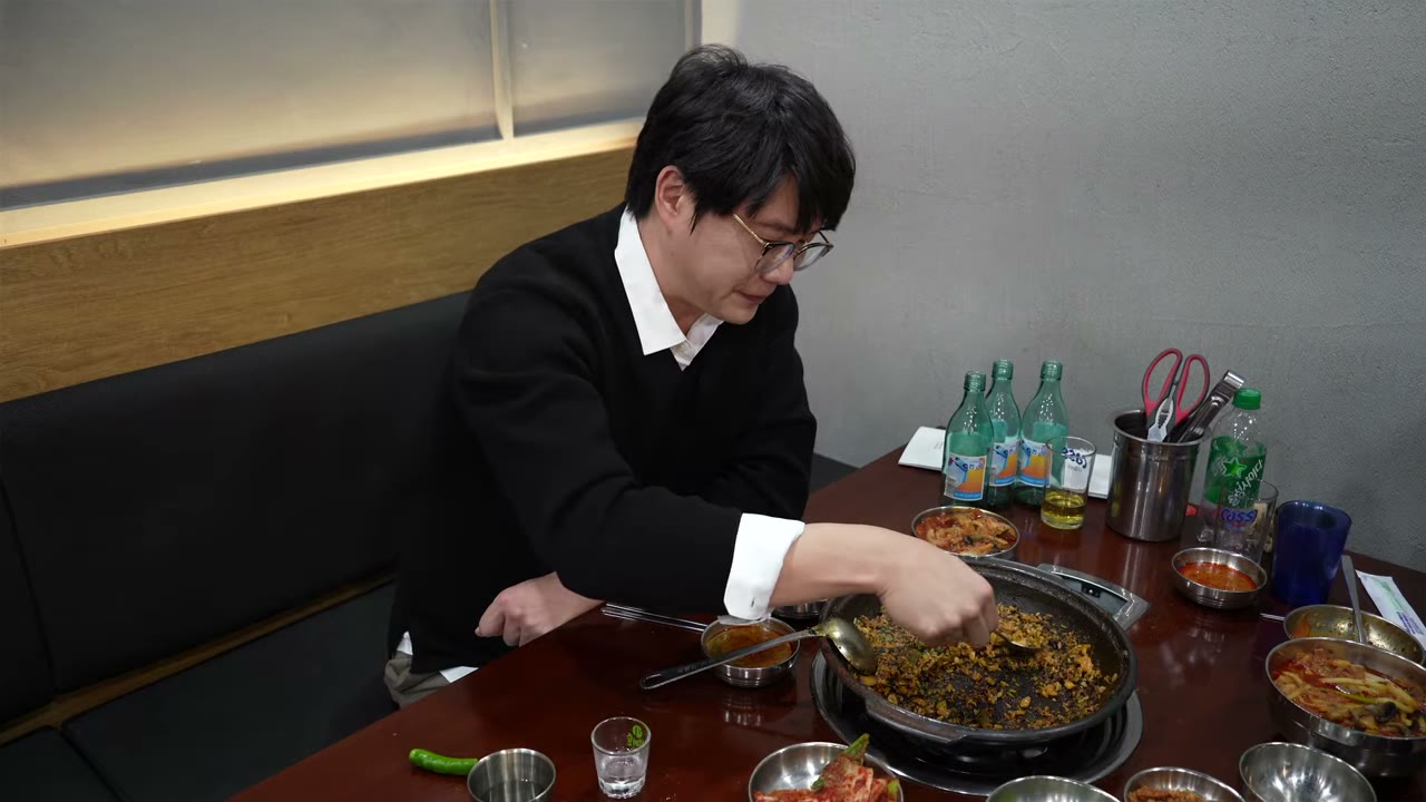 끓이면서 덜어 먹는다
